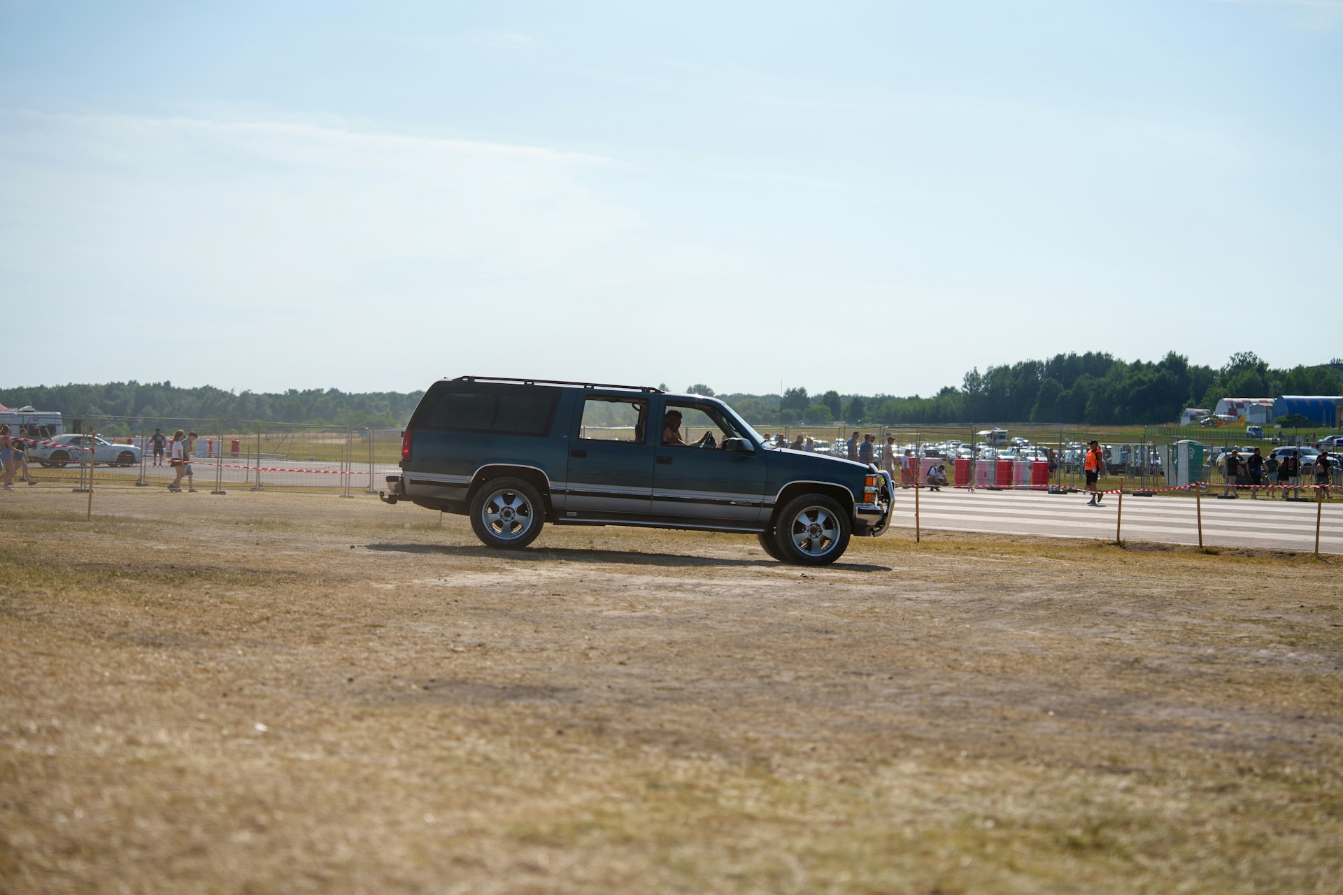 Corporate Roadshow Transportation: Multi-City Chauffeur Programmes That Protect the Schedule