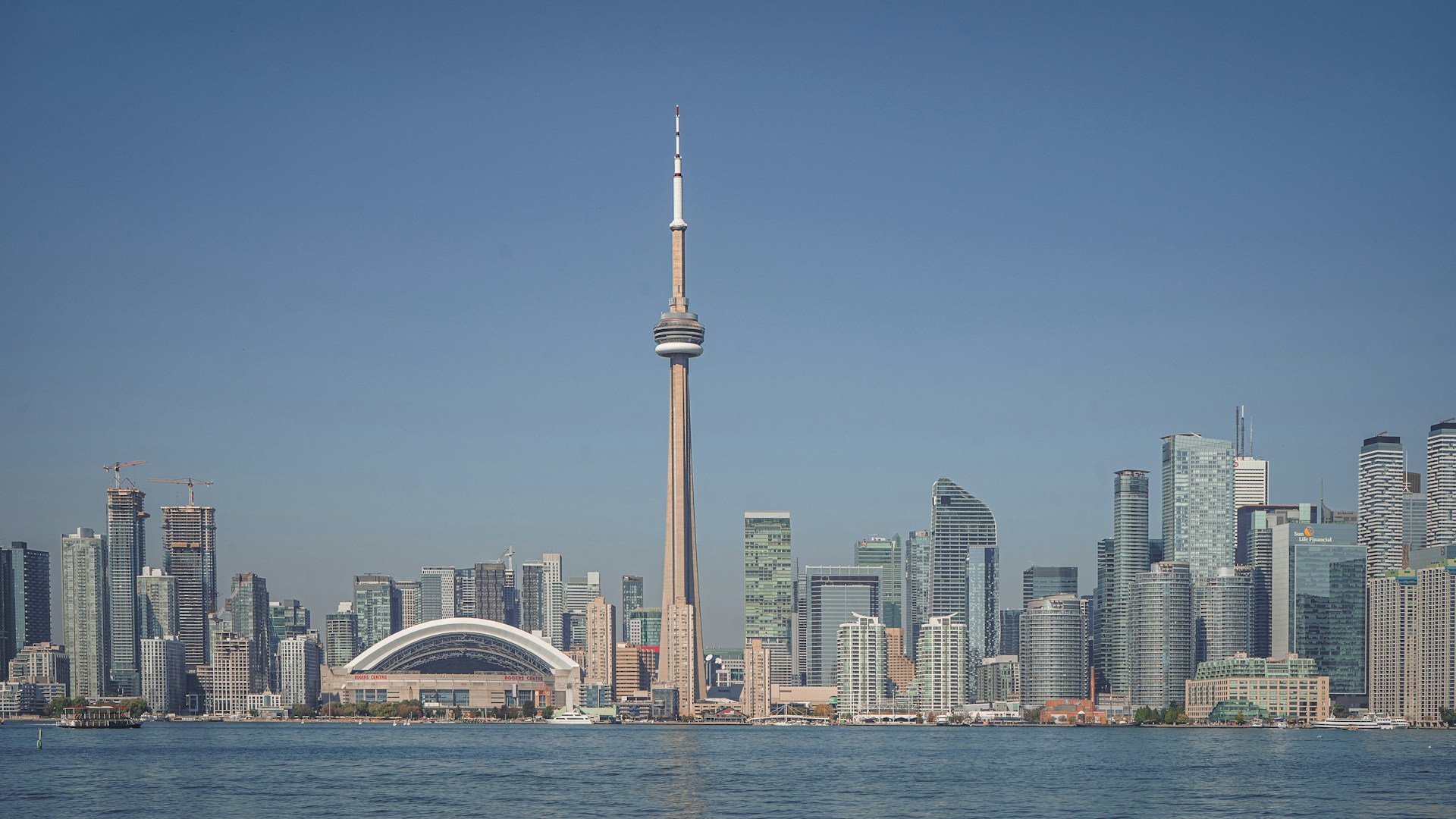 Bay Street & Bow Valley: Corporate Chauffeur Playbook for Toronto and Calgary